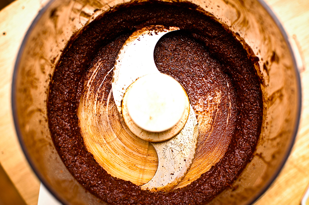 IMAGE: http://img.fae.ro/66e5d7.jpeg